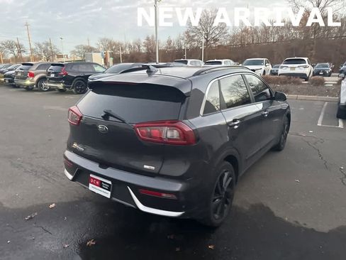 Used 2018 Kia Niro EX w/ EX Touring Graphite Edition image 19