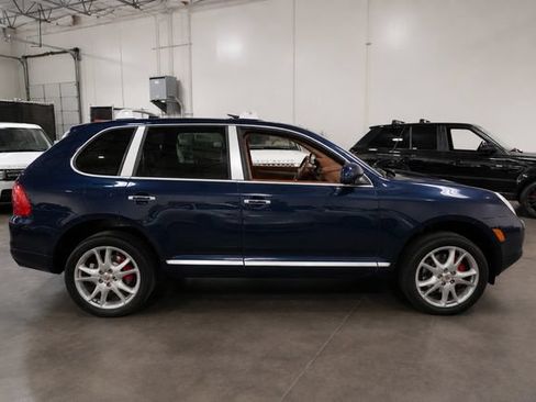 Used 2005 Porsche Cayenne Turbo AWD/4WD image 5