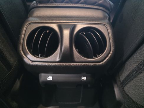 Used 2025 Jeep Wrangler Unlimited Sport AWD/4WD image 27