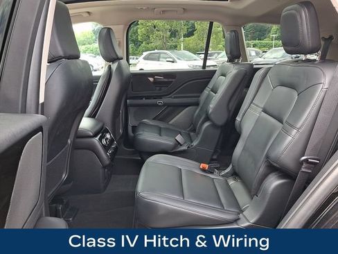 Used 2023 Lincoln Aviator AWD w/ Premium Package image 18