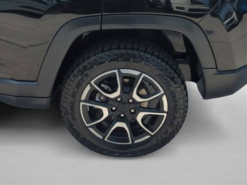 Used 2024 Jeep Compass Trailhawk AWD/4WD image 25