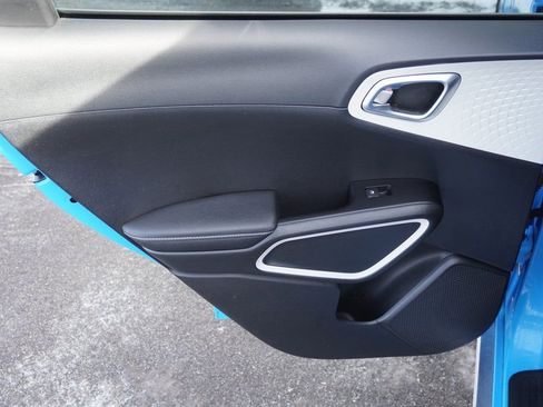 Used 2023 Kia Soul GT-Line image 33