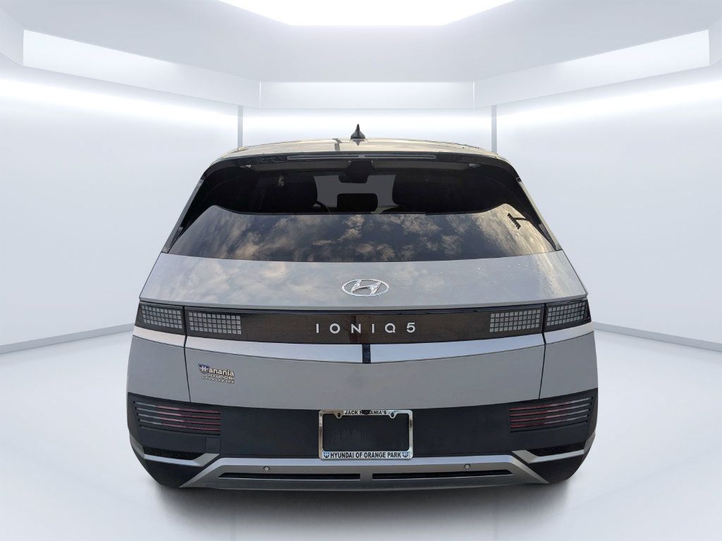 Used 2024 Hyundai Ioniq 5 SE RWD image 5