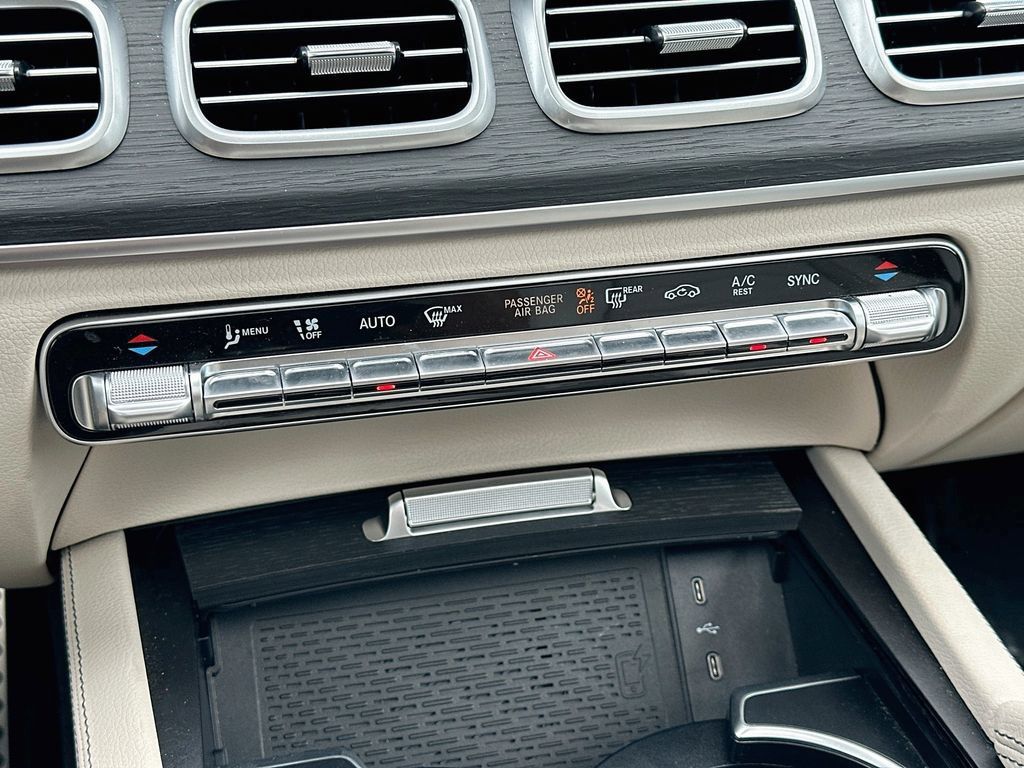 Used 2026 Mercedes-Benz GLS 580 4MATIC image 16