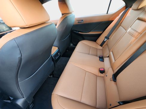 Used 2025 Lexus IS 350 F Sport image 11