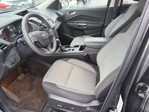 Used 2017 Ford Escape SE image 8