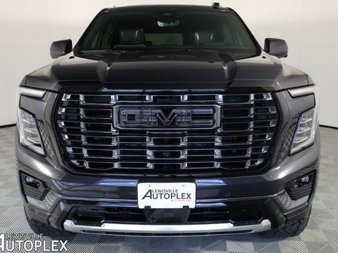 Used 2026 GMC Yukon Denali Ultimate image 2