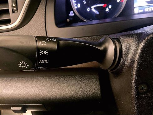 Used 2017 Toyota Camry XLE w/ Moonroof Package image 30