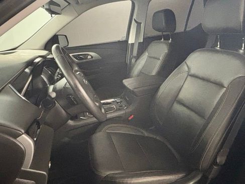 Used 2021 Chevrolet Traverse RS image 20