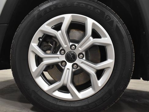 Used 2025 Jeep Compass Latitude AWD/4WD image 31