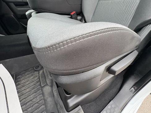 Used 2024 RAM 3500 Big Horn image 44