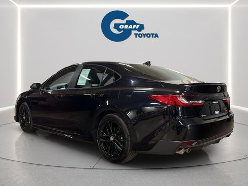 Used 2026 Toyota Camry SE FWD image 9