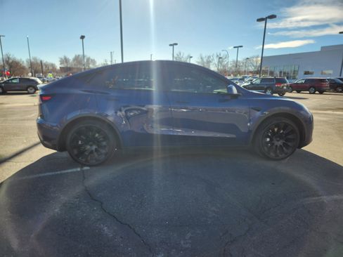 Used 2021 Tesla Model Y 2WD image 8