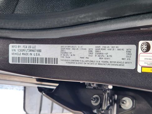 Used 2021 RAM 1500 Laramie AWD/4WD image 32