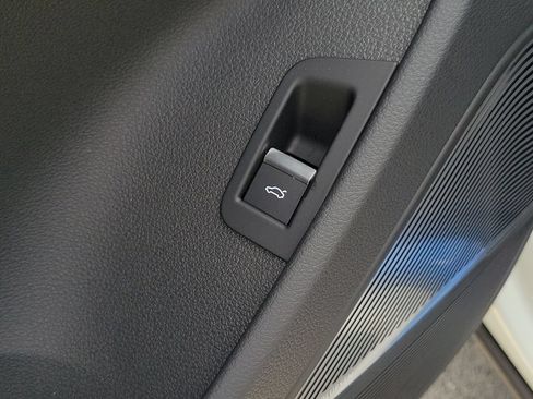 New 2026 Audi SQ7 Prestige AWD/4WD image 19
