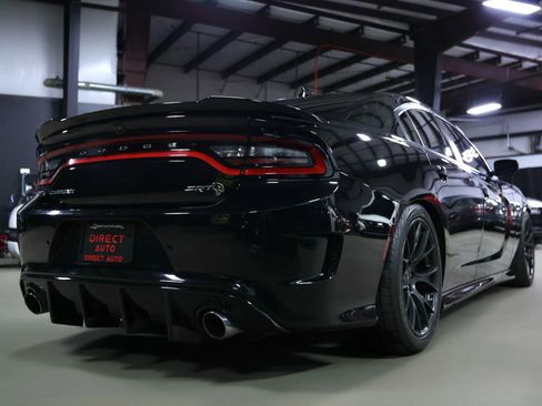 Used 2019 Dodge Charger SRT Hellcat w/ Navigation & Travel Group image 14
