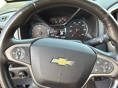 Used 2016 Chevrolet Colorado Z71 w/ LPO, Gearon Divider Package AWD/4WD image 9