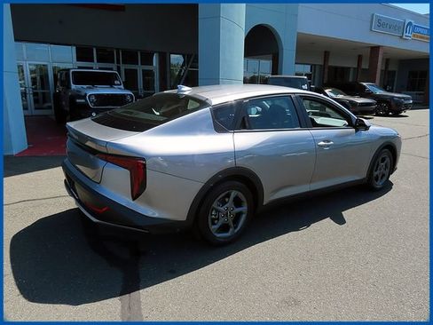 Used 2025 Kia K4 FWD image 7