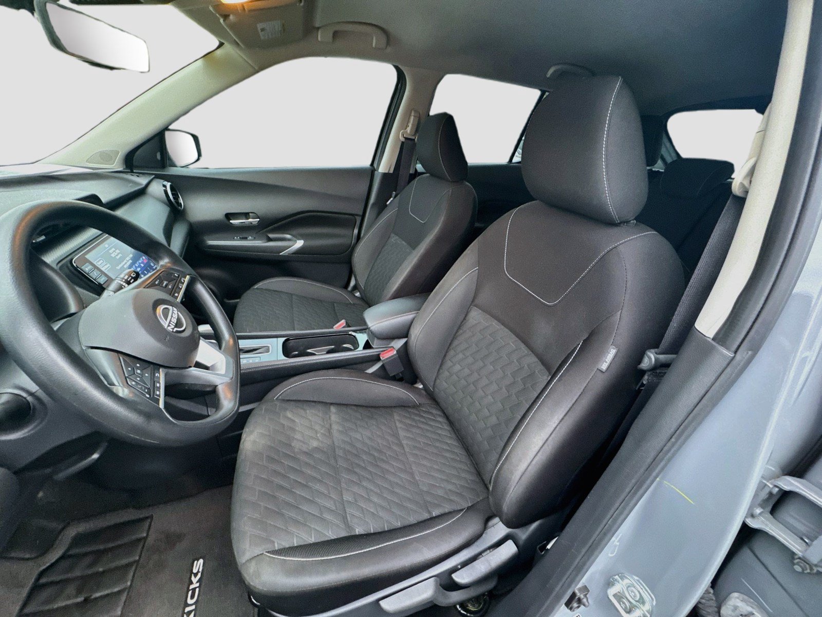Used 2022 Nissan Kicks SV w/ Interior Electronics Package FWD image 19