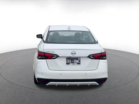 Used 2025 Nissan Versa SV image 12