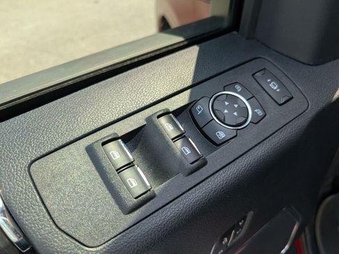 Used 2020 Ford F250 Lariat w/ Lariat Value Package AWD/4WD image 16