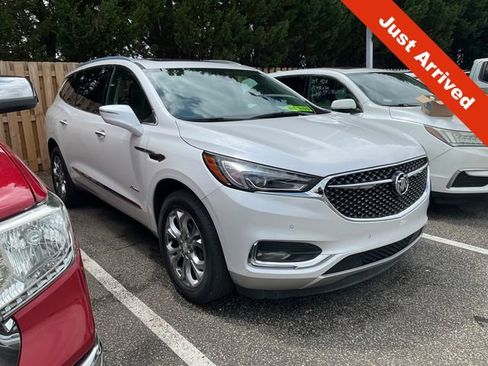 Used 2018 Buick Enclave Avenir w/ Avenir Technology Package FWD image 1