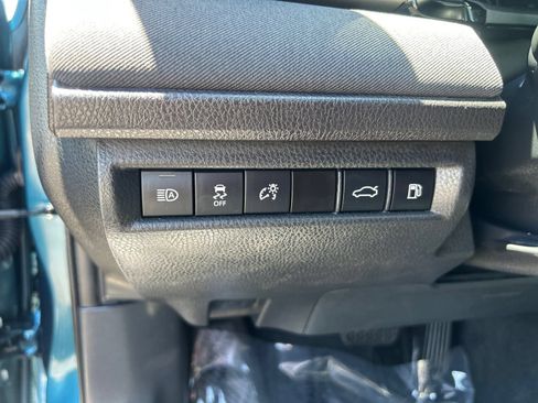 Used 2025 Toyota Camry LE FWD image 28