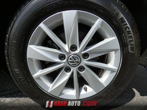Used 2018 Volkswagen Golf S FWD image 21