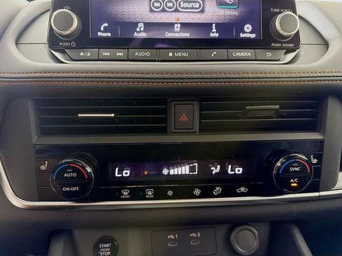 Certified 2025 Nissan Rogue SV AWD/4WD image 13
