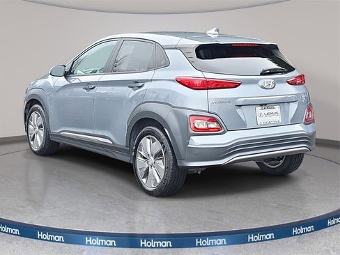 Used 2021 Hyundai Kona Limited w/ Cargo Package image 8