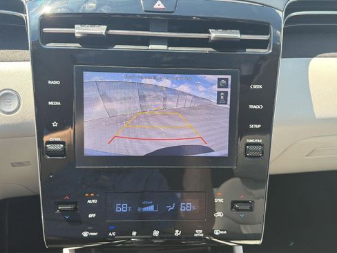Used 2023 Hyundai Tucson SEL w/ Convenience Package AWD/4WD image 17