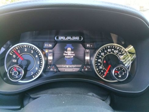 Used 2022 RAM 1500 Laramie AWD/4WD image 9