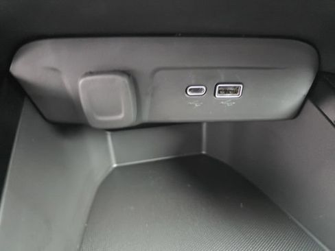 Used 2025 Chevrolet Trax RS w/ Driver Confidence Package FWD image 31