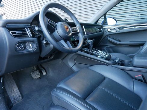 Used 2022 Porsche Macan image 4