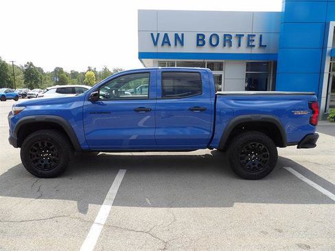 Used 2026 Chevrolet Colorado Trail Boss AWD/4WD image 2