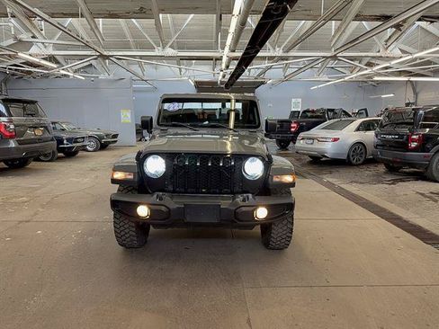 Used 2022 Jeep Gladiator Sport AWD/4WD image 1