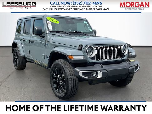 Certified 2025 Jeep Wrangler Unlimited Sahara w/ Safety Group AWD/4WD image 1