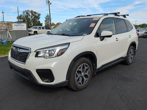 Used 2019 Subaru Forester Premium w/ All-Weather Package AWD/4WD image 1