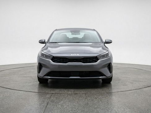 Used 2025 Kia K4 LXS image 2