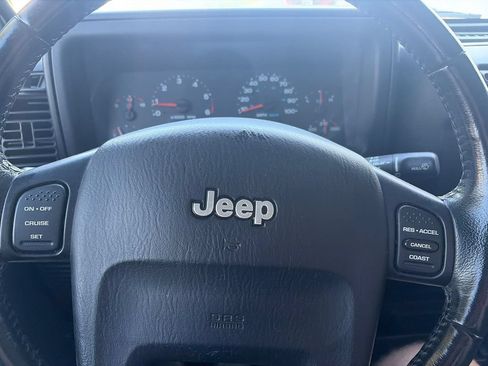 Used 2006 Jeep Wrangler X w/ Tire & Wheel Group (Ecco) AWD/4WD image 12