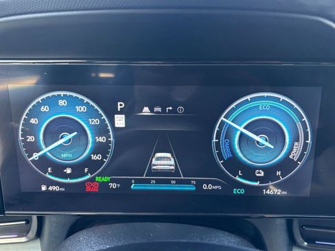 Used 2025 Hyundai Elantra Limited image 40