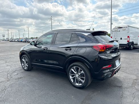 Certified 2023 Buick Encore GX Select w/ Experience Buick Package FWD image 3