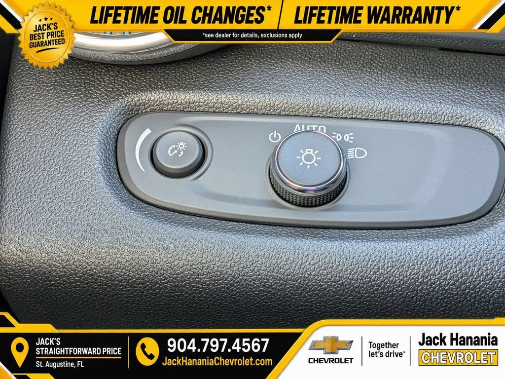 New 2026 Chevrolet Trax LT w/ Driver Confidence Package FWD image 24