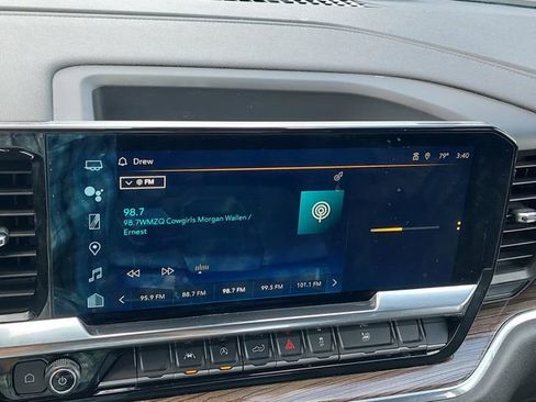 Used 2023 Chevrolet Silverado 1500 LT image 28