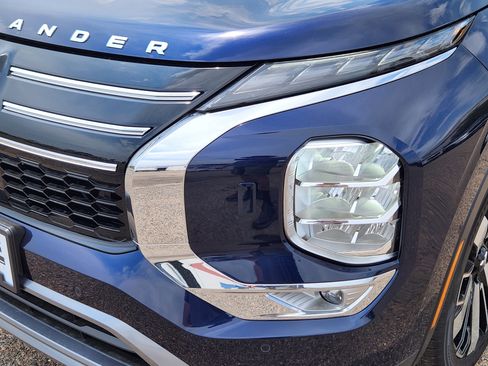 New 2025 Mitsubishi Outlander SE image 5