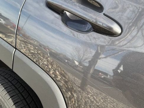 Used 2022 Toyota RAV4 LE image 7