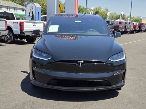 Used 2025 Tesla Model X AWD/4WD image 2