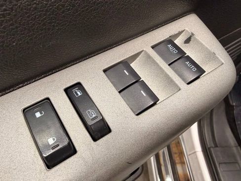Used 2015 Ford F250 Lariat w/ Lariat Ultimate Package AWD/4WD image 26