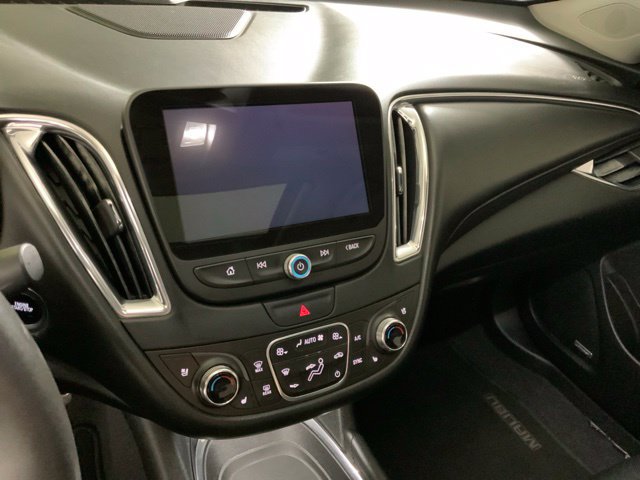Used 2017 Chevrolet Malibu Premier w/ Premier Sun and Wheel Package FWD image 19