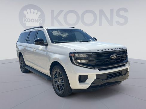 New 2026 Ford Expedition Max Platinum w/ Stealth Appearance Package image 18